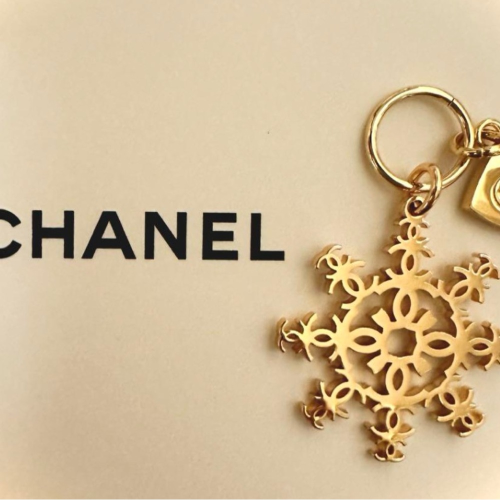 CHANEL Holiday Christmas Limited Edition Novelty Charm 2024